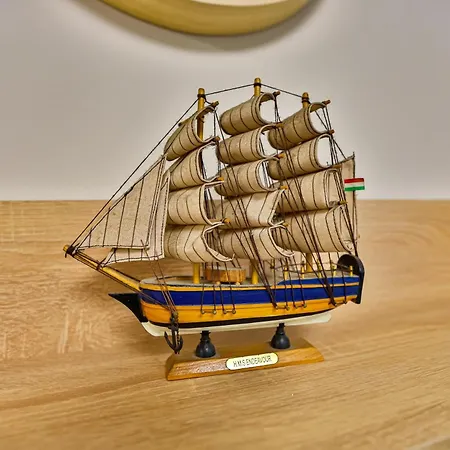 Appartement Karolina In The Silent 11th District *