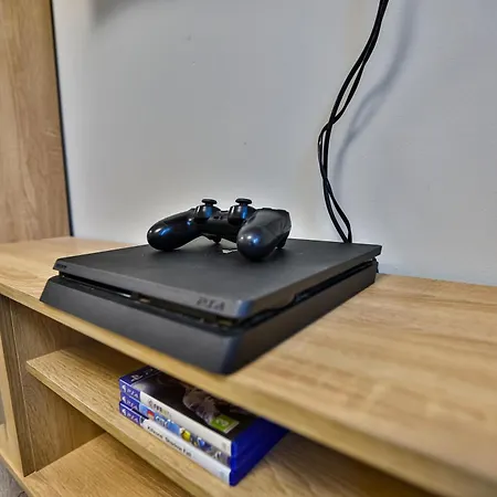 Karolina In The Silent 11th District Boedapest